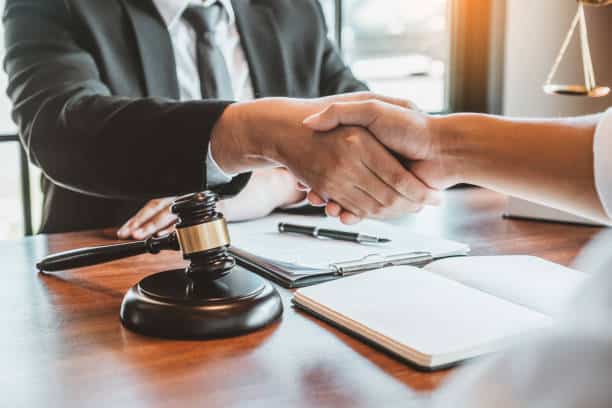 37,500+ Legal Advice Stock Photos, Pictures & Royalty-Free Images - iStock | Free legal advice, Legal advice icon, Online legal advice